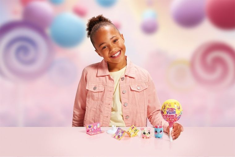 Cookeez Makery, Pachnące Lizaki, Yum Yummz, maskotka w lizaku