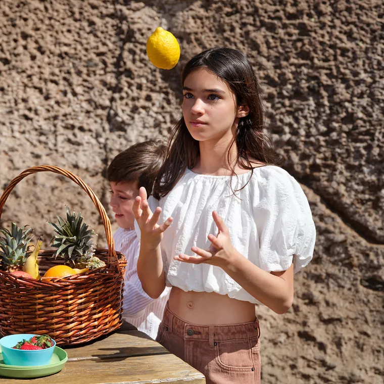 Cool Club, Bluzka dziewczęca z krótkim rękawem, crop top, biała