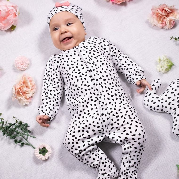 Czapka dziewczęca, biało-czarna, plamki, Nicol