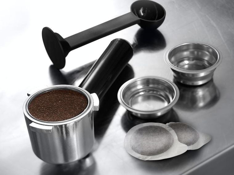 DeLonghi, ekspres do kawy, Dedica Style Ec 685.w, 1300w, biały