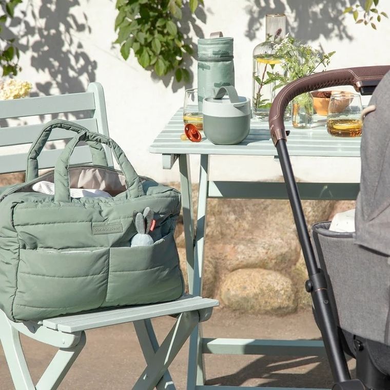 Done by Deer, lunchbox, papaya