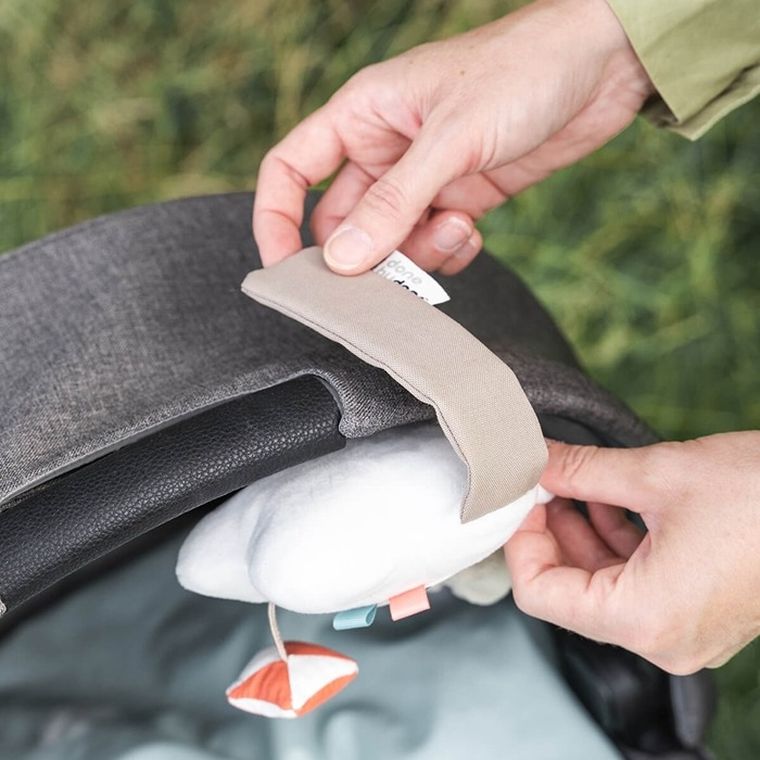 Done by Deer, Playground, zawieszka do wózka i fotelika, chmurka