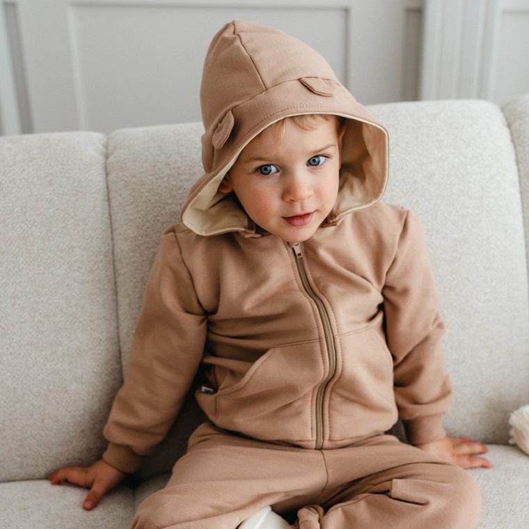 Dres chłopięcy, beżowy, Eevi