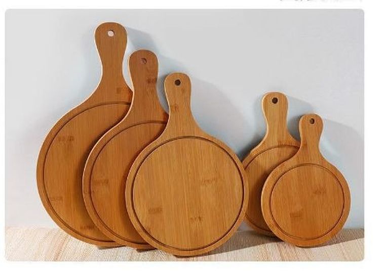 Drewniana deska do pizzy, okrągła, 22-15-1 cm