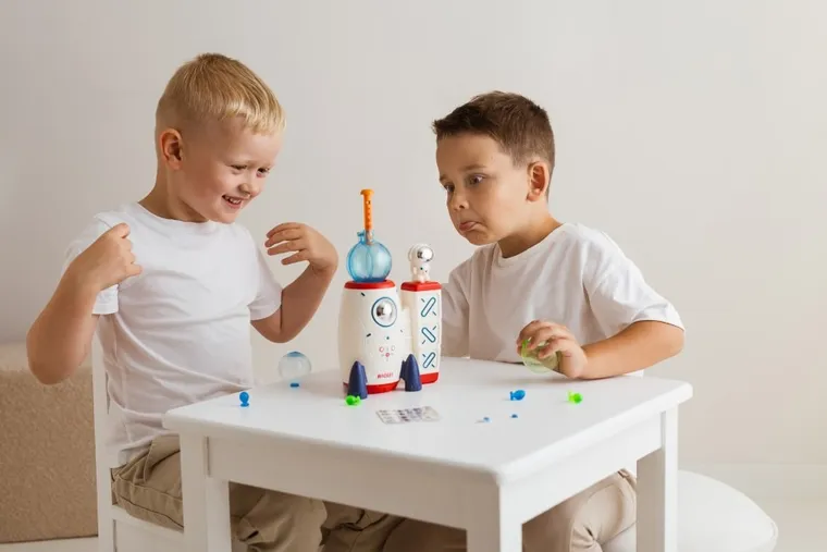 Dumel, Fabryka Radości, Kosmiczne balony, zestaw kreatywny