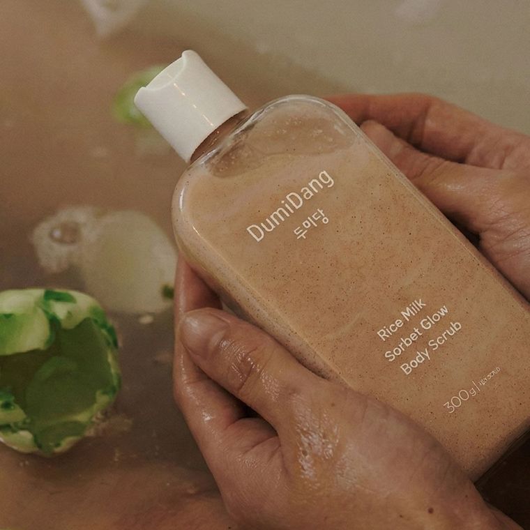 Dumidang, Rice Milk Sorbet Glow Body, peeling rozświetlający do ciała, 300 g