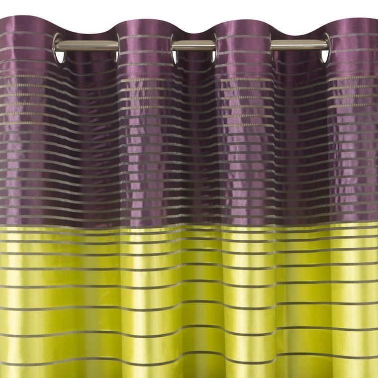 Erin, zasłona gotowa, uszyta z organtyny w pasy o delikatnym połysku, 140-250 cm