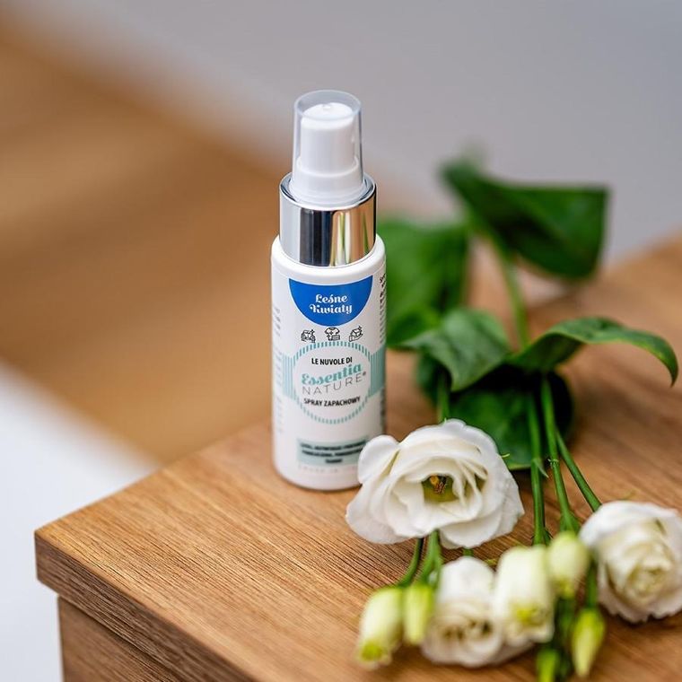 Essentia Nature, odświeżacz w sprayu do tkanin i wnętrz, Leśne Kwiaty, 50 ml