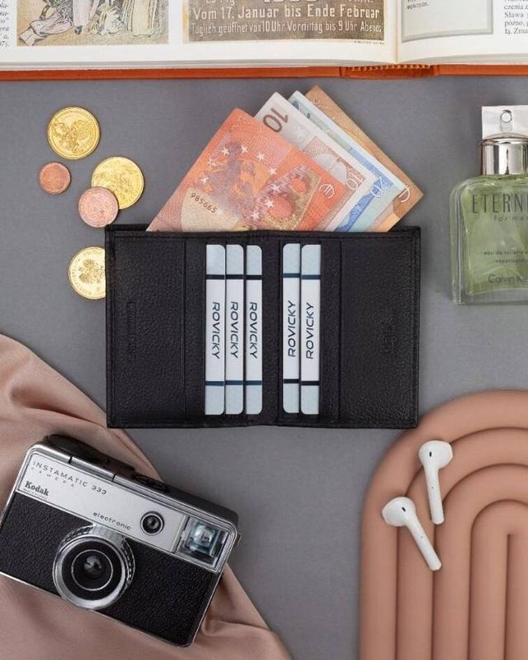 Etui na karty, czarne, skórzane, RFID, 4U Cavaldi