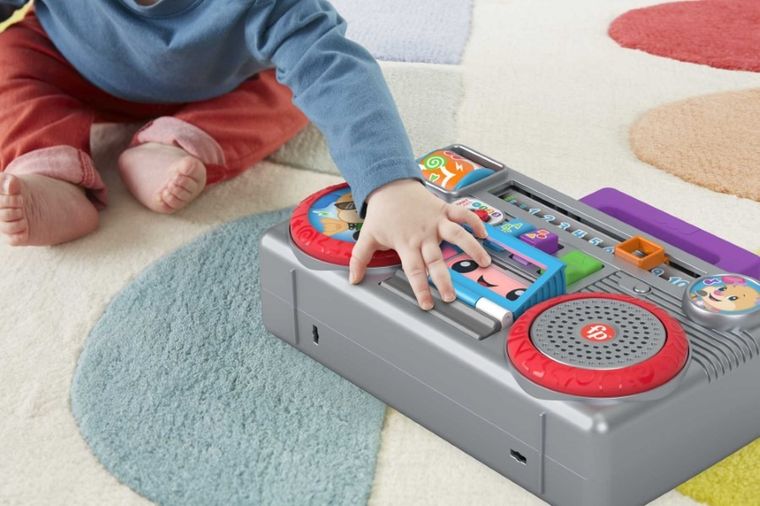 Fisher-Price, Retro Radiomagnetofon Szczeniaczka, interaktywna zabawka niemowlęca
