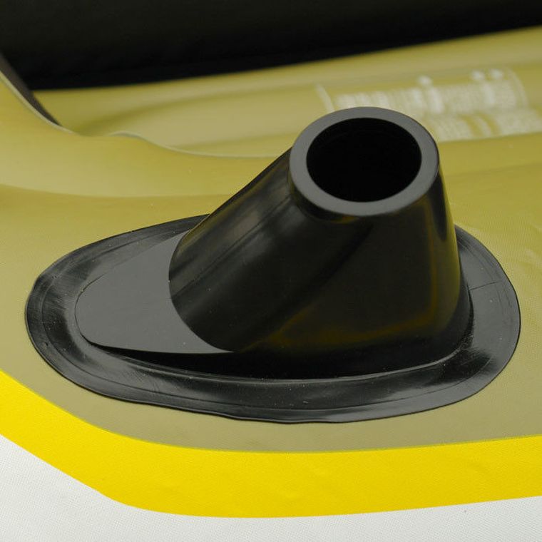 Fishman, Fishman 200, ponton z wyposażeniem