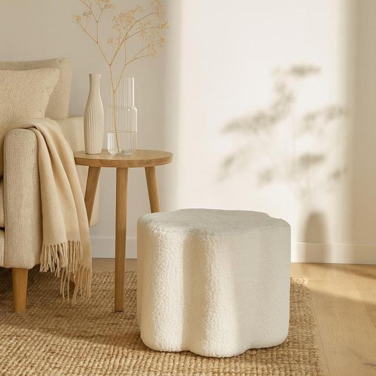 Home Styling Collection, pufa kwiatek, Yore, tapicerka baranek, 34-34-29 cm