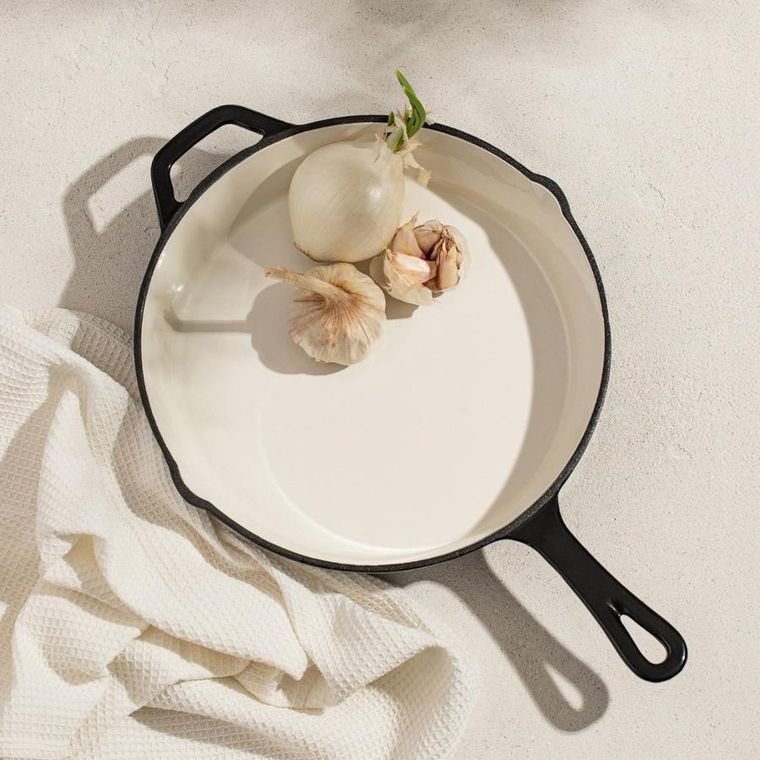 Homla, Andreas, patelnia żeliwna, beżowo-czarna, 26 cm