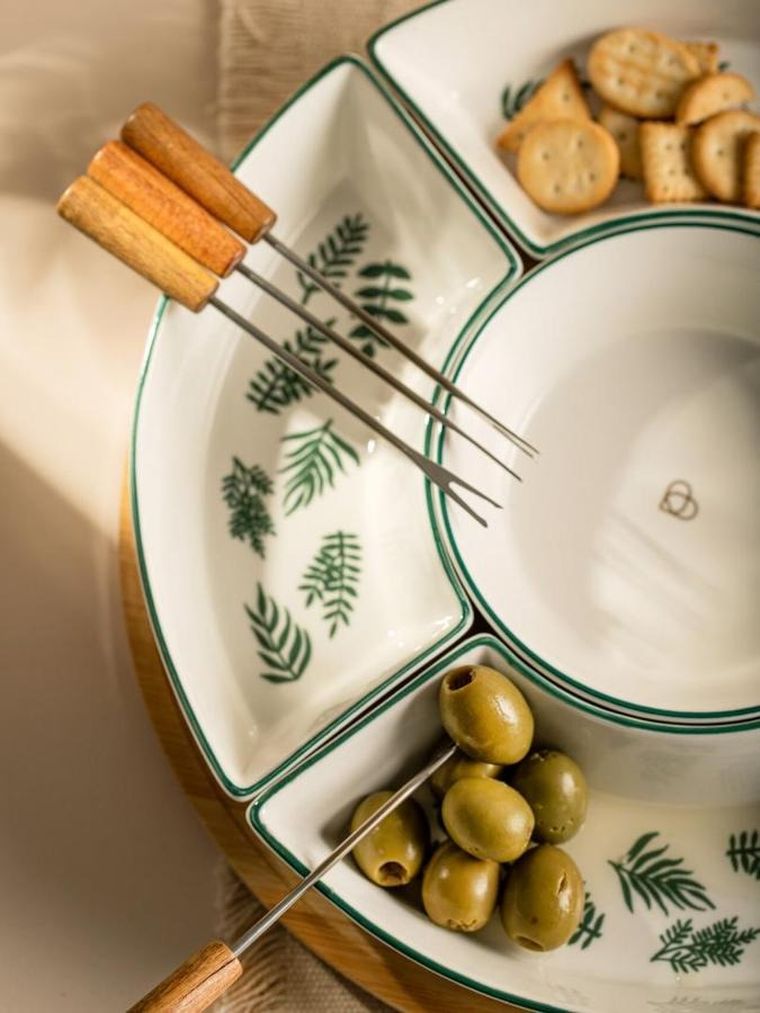 Homla, Fincan, półmisek, w zielone liście, 30 cm