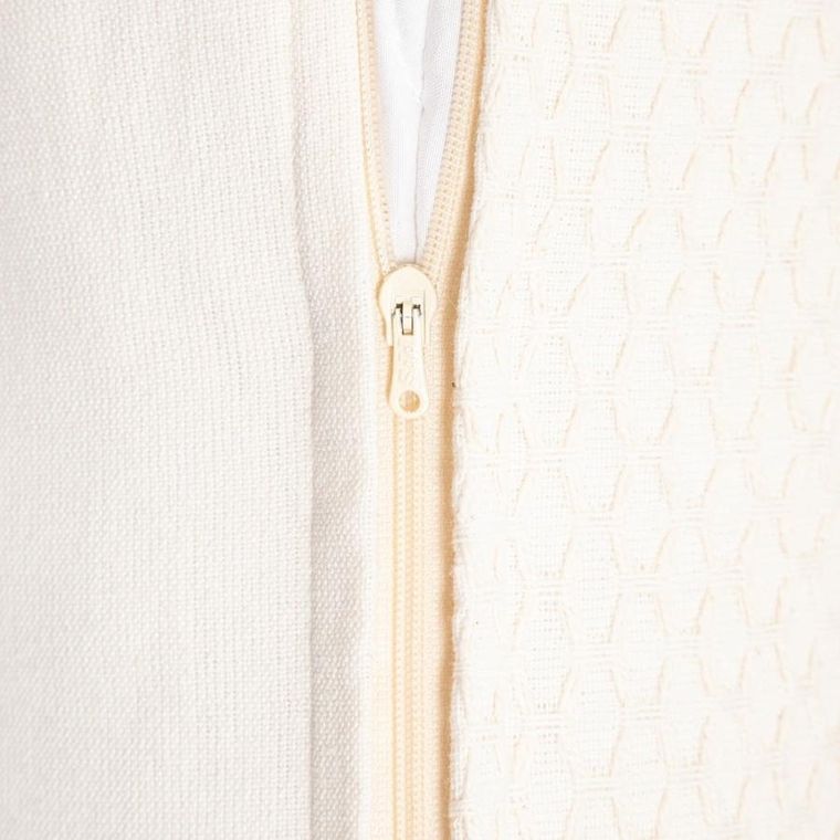 Homla, Riley, poszewka, bawełniana ecru z dekoracyjnym przeszyciem geometrycznym, 45-45 cm