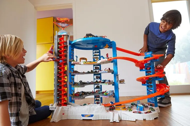 Hot Wheels, Super Mega Garaż, zestaw z pojazdami