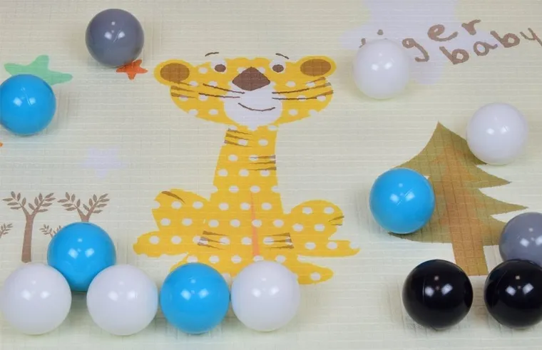 Humbi, Uliczki i zwierzęta, piankowa mata edukacyjna, dwustronna, pastelowa, 150-180-2 cm