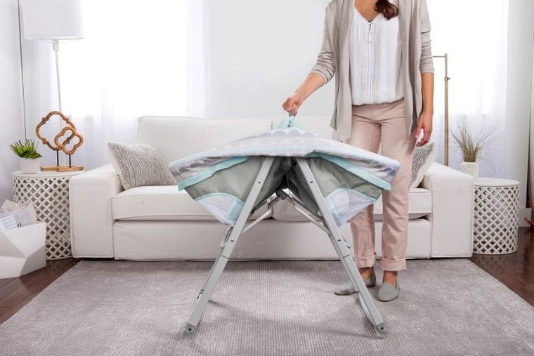 InGenuity, łóżeczko turystyczne 2w1, kropki