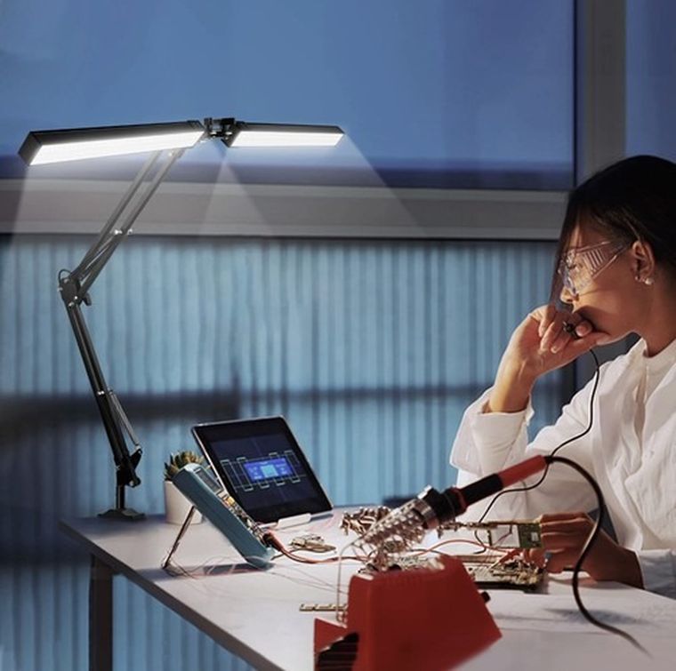 Izoxis, lampka biurkowa, kreślarska