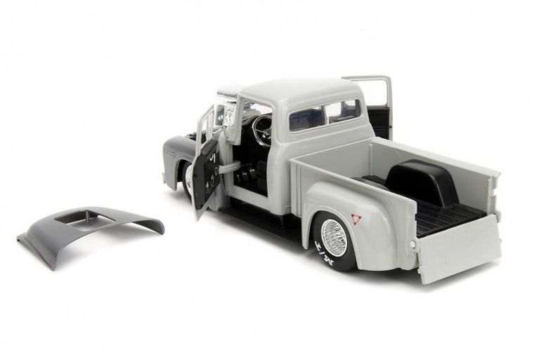 Jada Toys, Street Fighter, 1956 Ford Pick-up, model pojazdu z figurką, 1:24