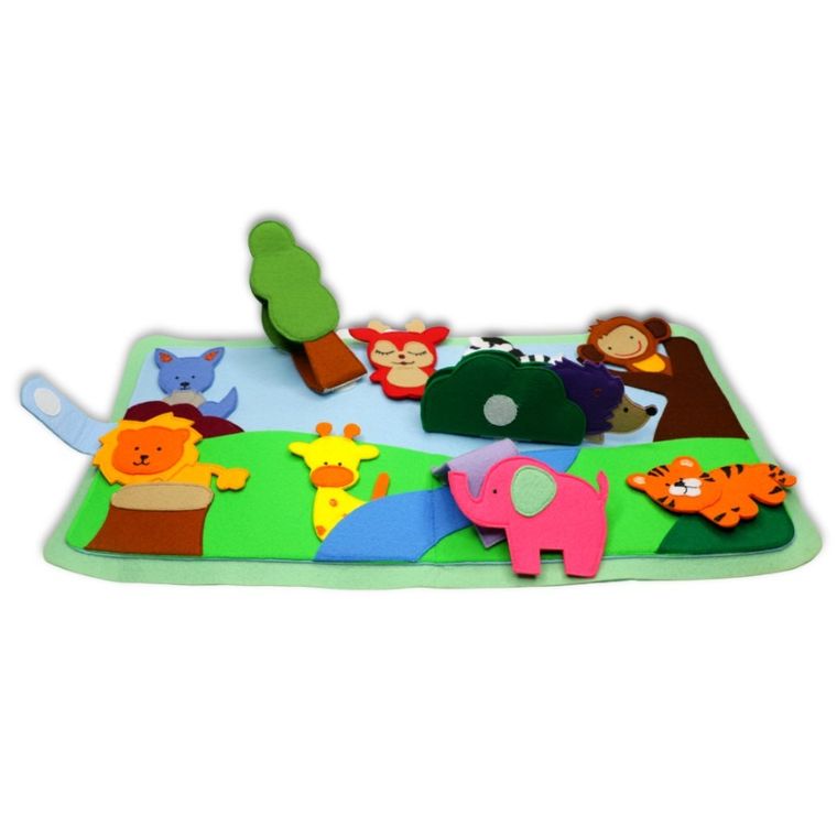 Jolly Designs. Las. Książeczka sensoryczna