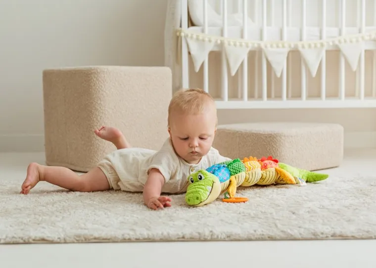 JollyBaby, Krokodyl Oskar z miarką, zabawka sensoryczna