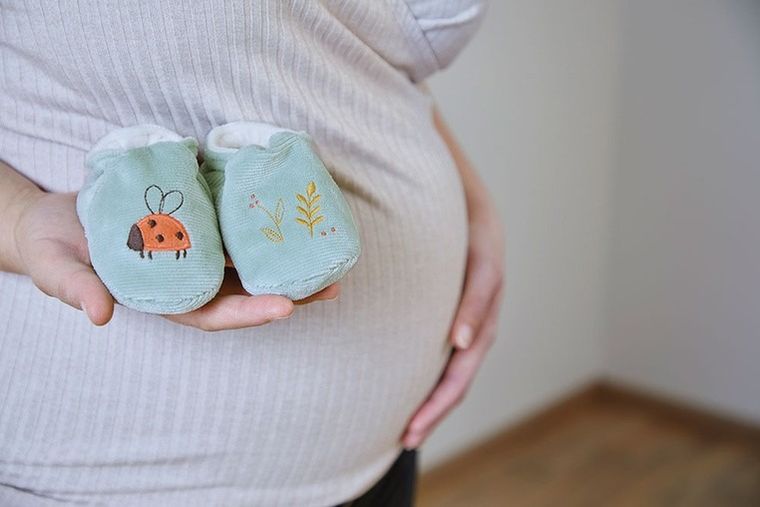 Kaloo, Petites Chansons, Myszka, zestaw prezentowy 2w1, grzechotka + buciki