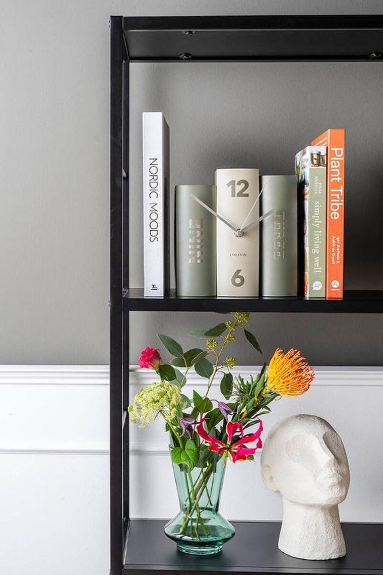 Karlsson, zegar książki book, 20-20-15 cm