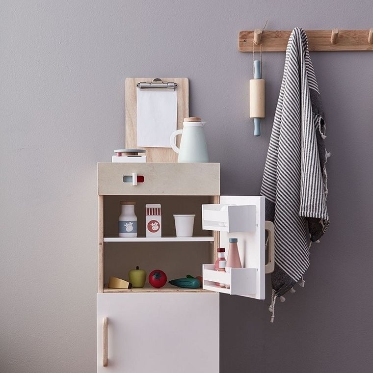 Kid's Concept, Kid's Hub, drewniana lodówka z zamrażarką