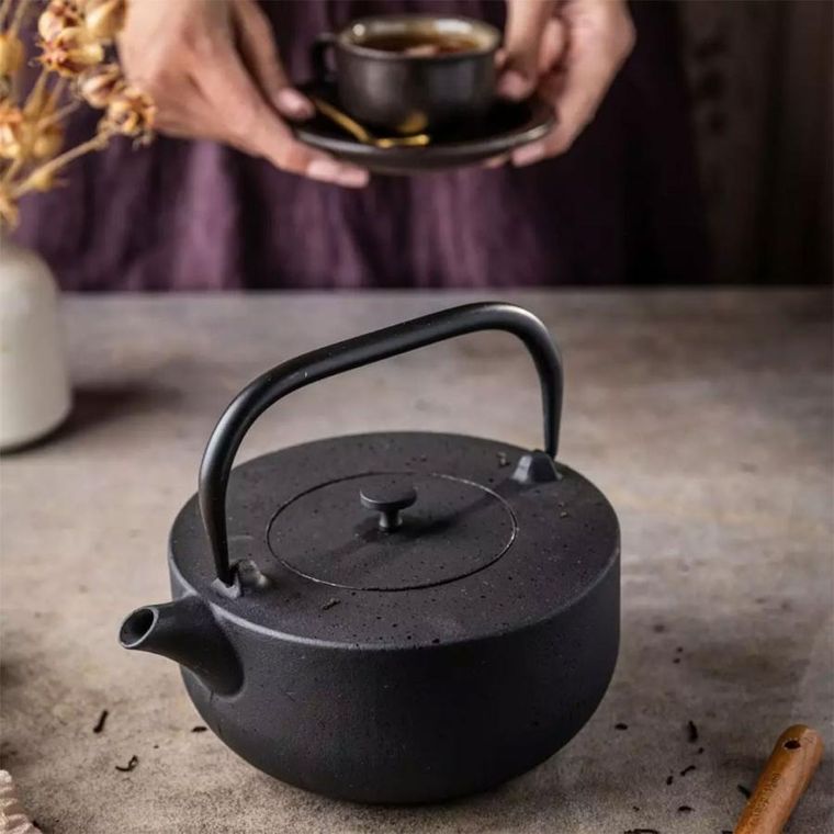 Kinghoff, zaparzacz żeliwny dzbanek z filtrem, 1.1l