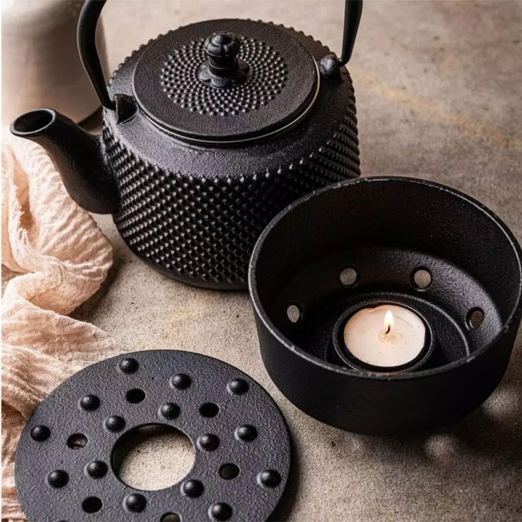 Kinghoff, zaparzacz żeliwny dzbanek z filtrem i podgrzewaczem, 0.8l