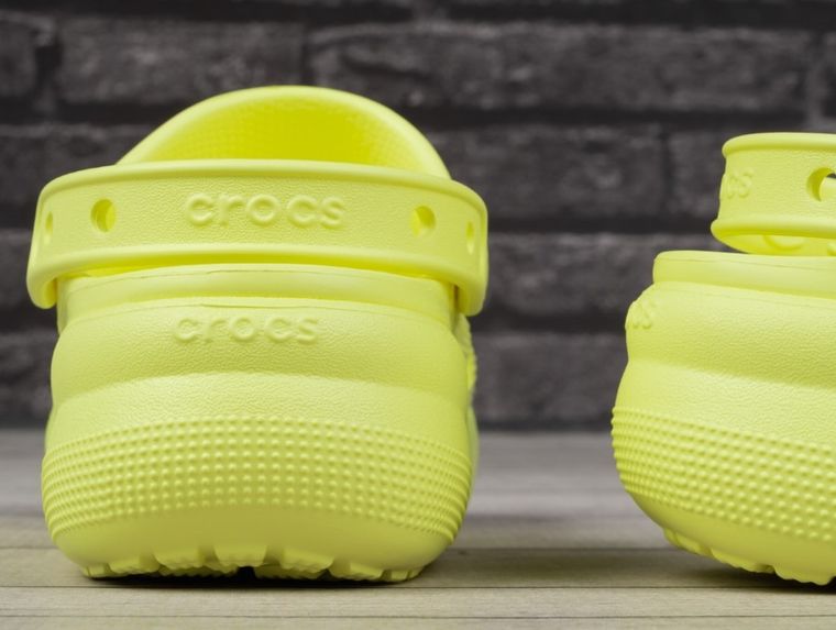 Klapki damskie na platformie, żółte, Crocs Classic