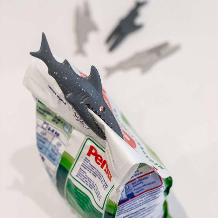 Koziol, Sharky, klips, organic ash grey/desert sand, 20 szt.