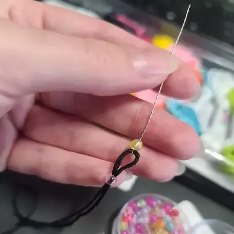 Kruzzel, zestaw do robienia bransoletek z muliny