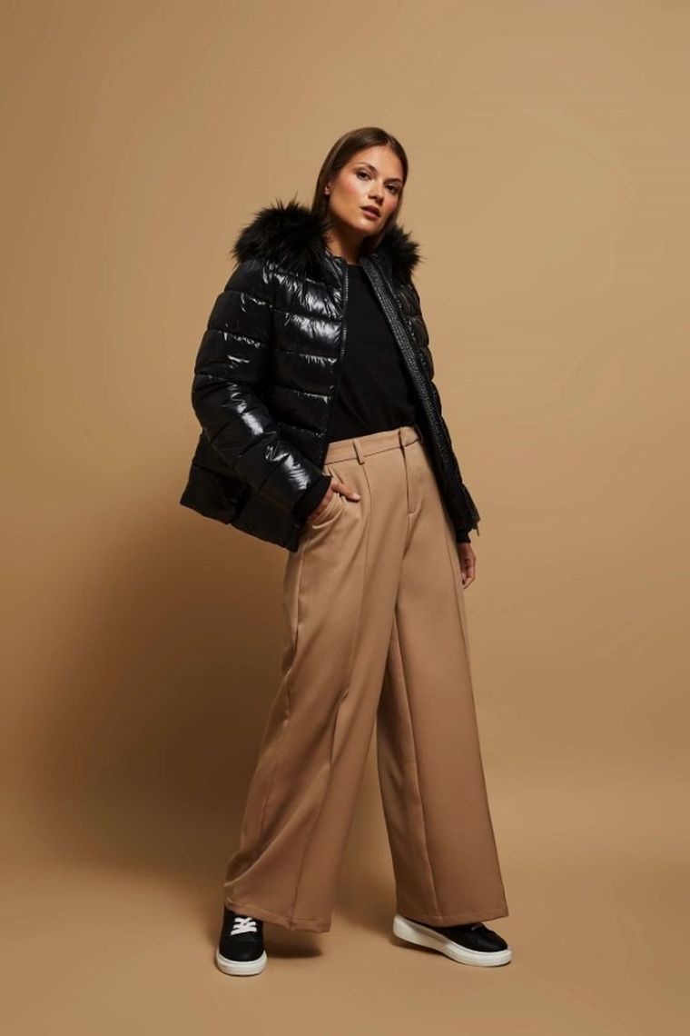 Kurtka damska z kapturem, czarna, Moodo