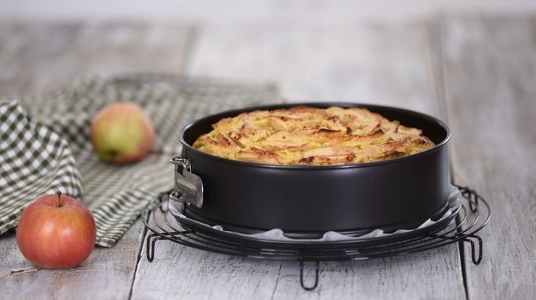 La Cucina, okrągła forma do pieczenia ciasta z przykrywką