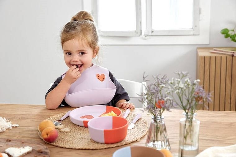 Lassig, Happy Rascals, miseczka silikonowa dla dzieci, Heart Lavender