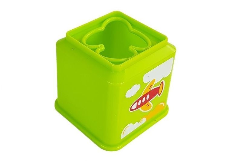 Lean Toys, piramidka z kubeczków