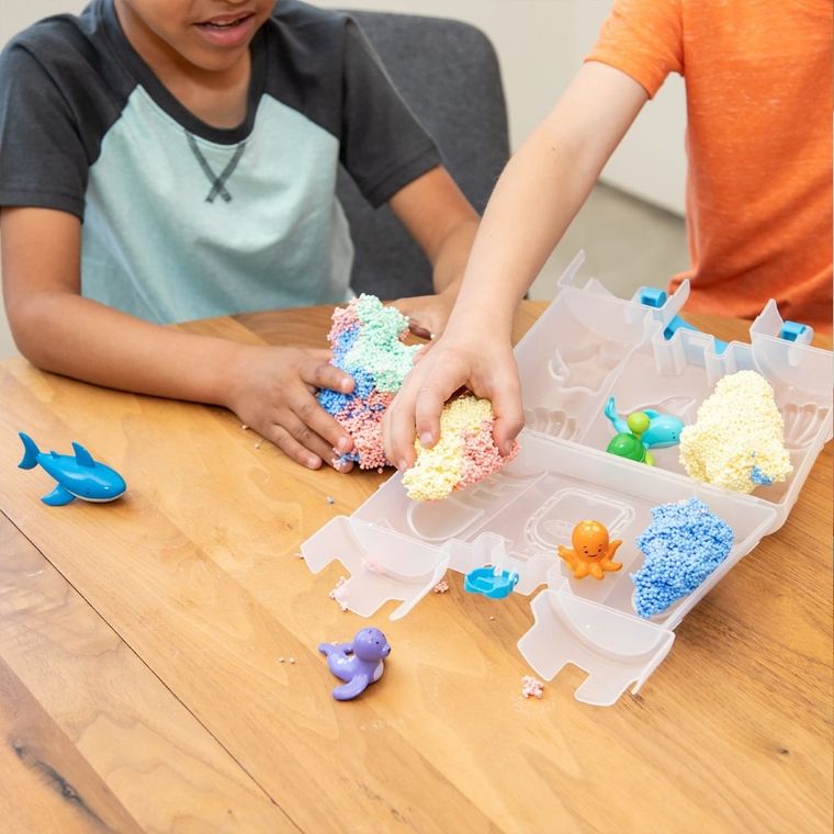 Learning Resources, Playfoam go! Zamek, masa piankowa, zestaw podróżny z figurkami