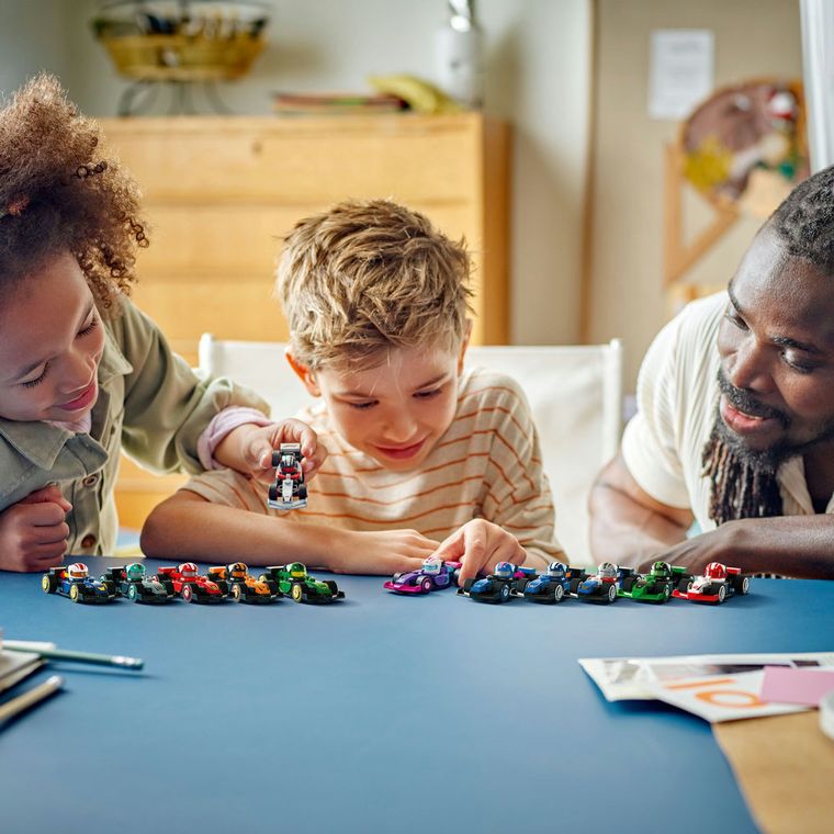 LEGO Iconic, Minifigures, Kolekcjonerskie bolidy F1, 71049