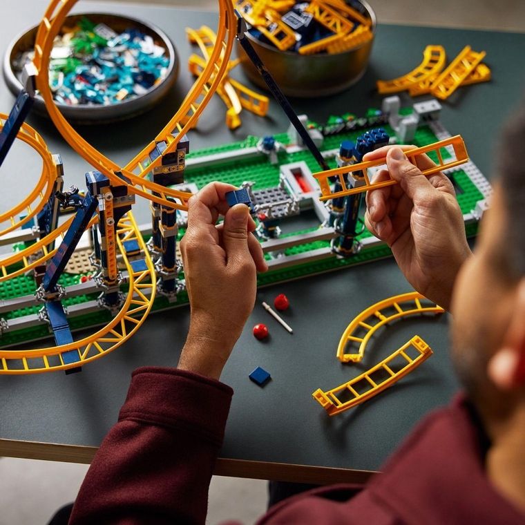 LEGO Icons, Kolejka górska z pętlami, 10303