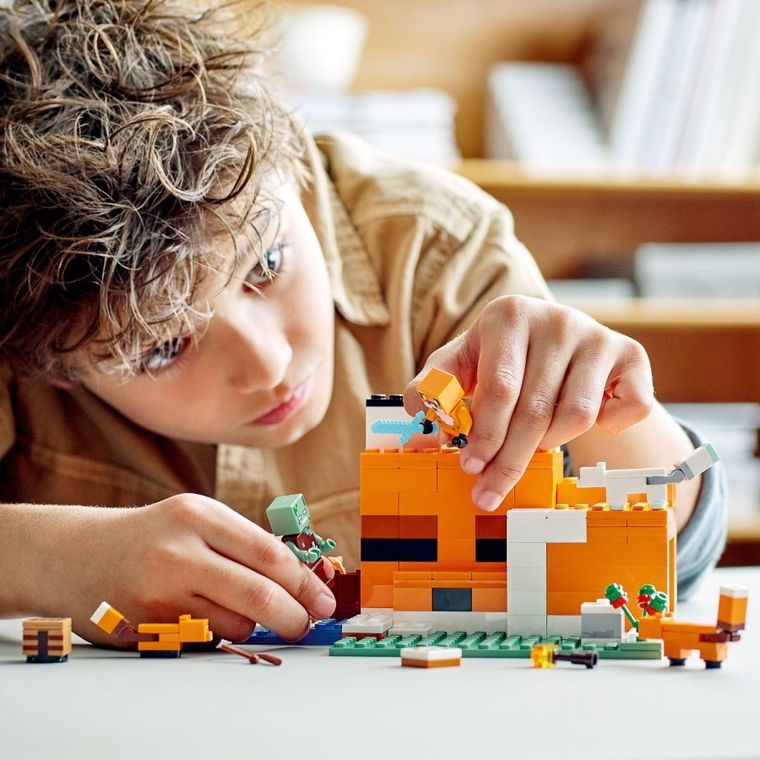 LEGO Minecraft, Siedlisko lisów, 21178