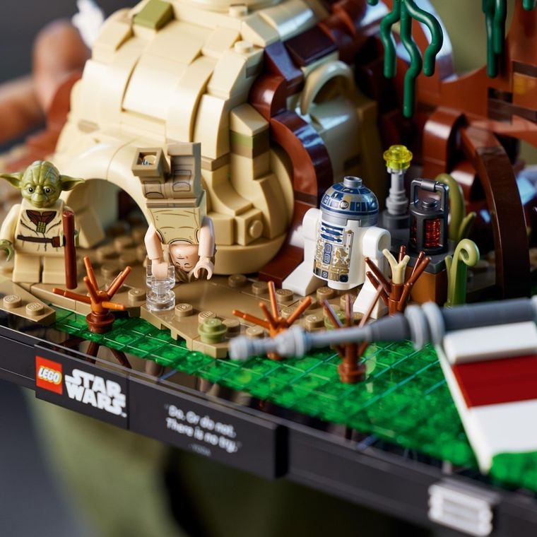 LEGO Star Wars, Diorama: Szkolenie Jedi na Dagobah, 75330