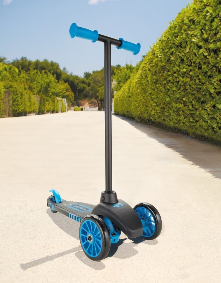 Little Tikes, Learn To Turn, hulajnoga trzykołowa, niebieska