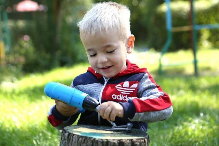 Maksik, zestaw wkrętarka z akcesoriami