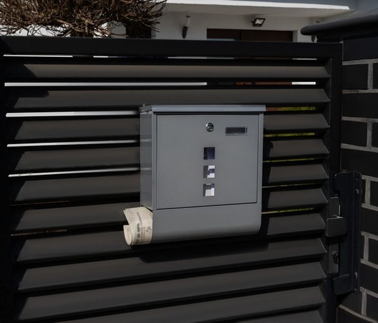 Malatec, skrzynka na listy