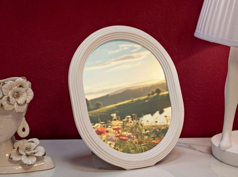 Mauro Ferretti, owalna ramka ze sztuczną materią, 25-30 cm