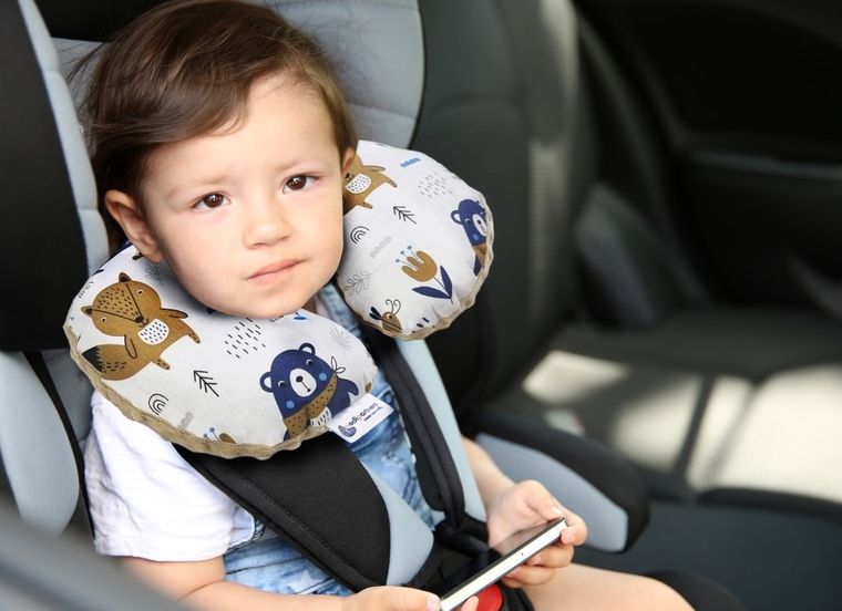 Medi Partners, Boho Animals, poduszka podróżna, rogal, beżowa