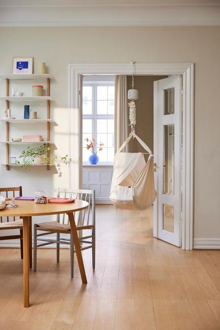 Membantu, uchwyt do futryny na hamak-huśtawkę