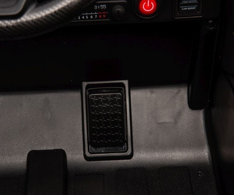 Milly Mally, Toyota FJ Cruiser, pojazd na akumulator, czarny